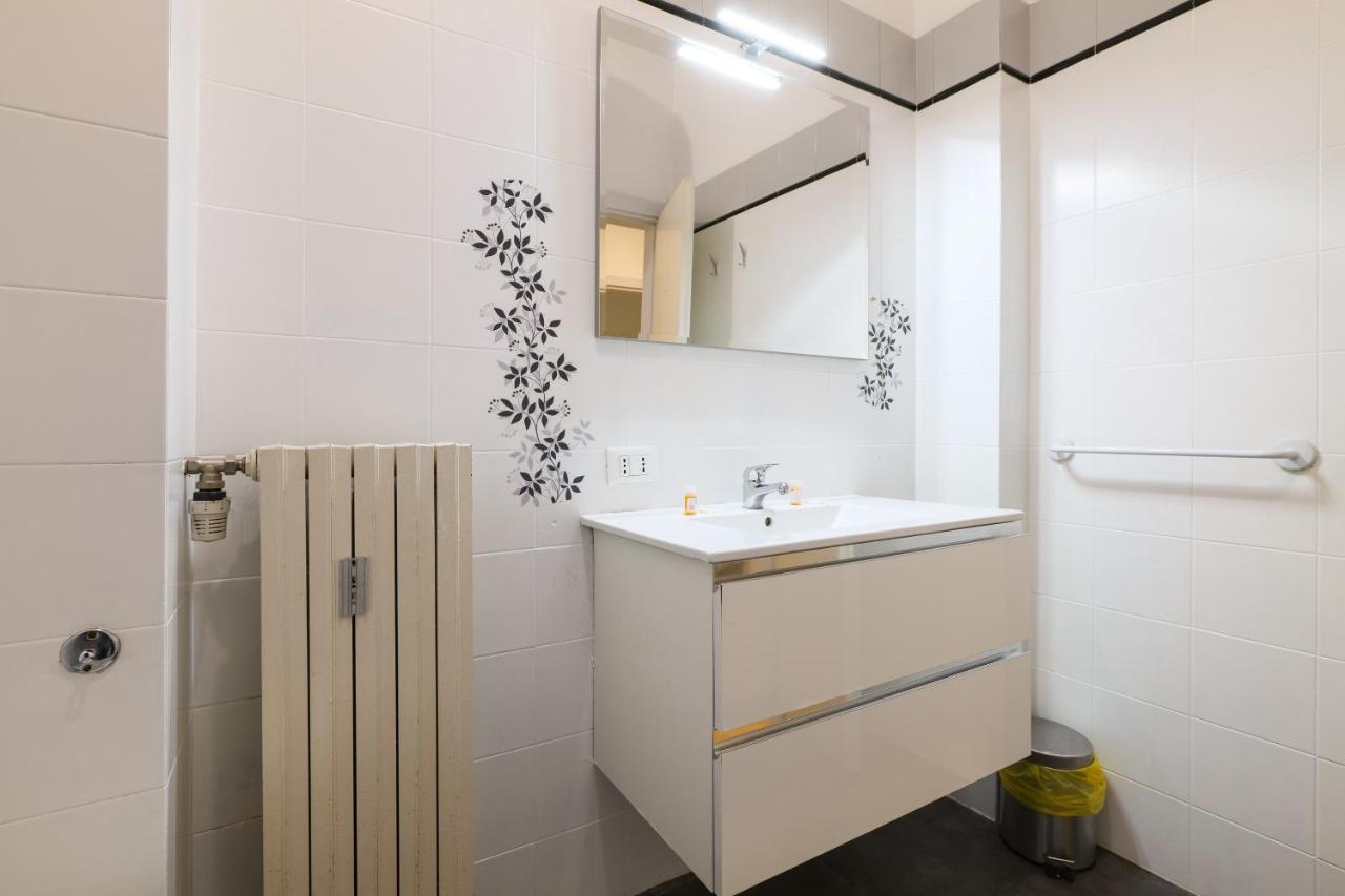 Cadorna Apartments Milaan Buitenkant foto