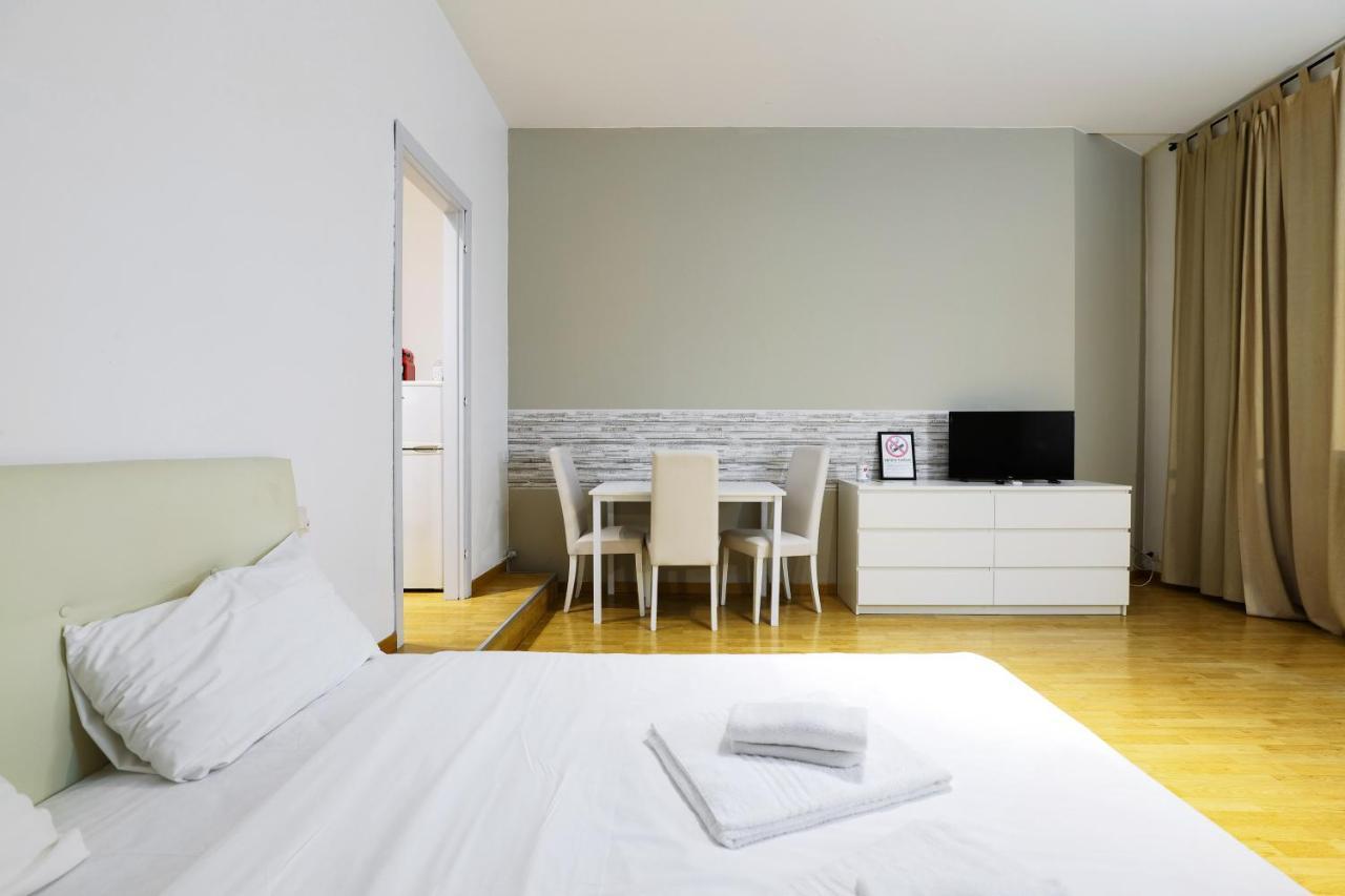 Cadorna Apartments Milaan Buitenkant foto